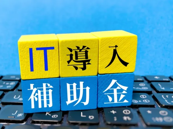 人事評価の「評価軸」はどう決める？｜成果・行動・バリューを組み合わせる設計のコツ